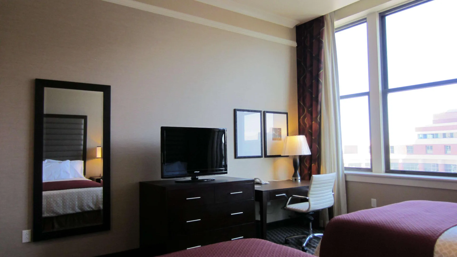Embassy Suites Saint Louis - Downtown Hotel