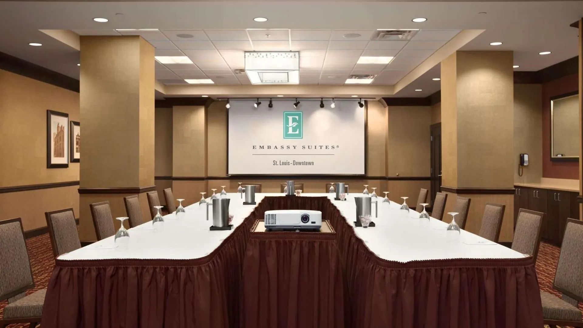 Hotel Embassy Suites Saint Louis - Downtown