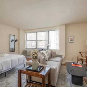 Cozy Dt Studio With Full Kitchen By Zencity Saint Louis